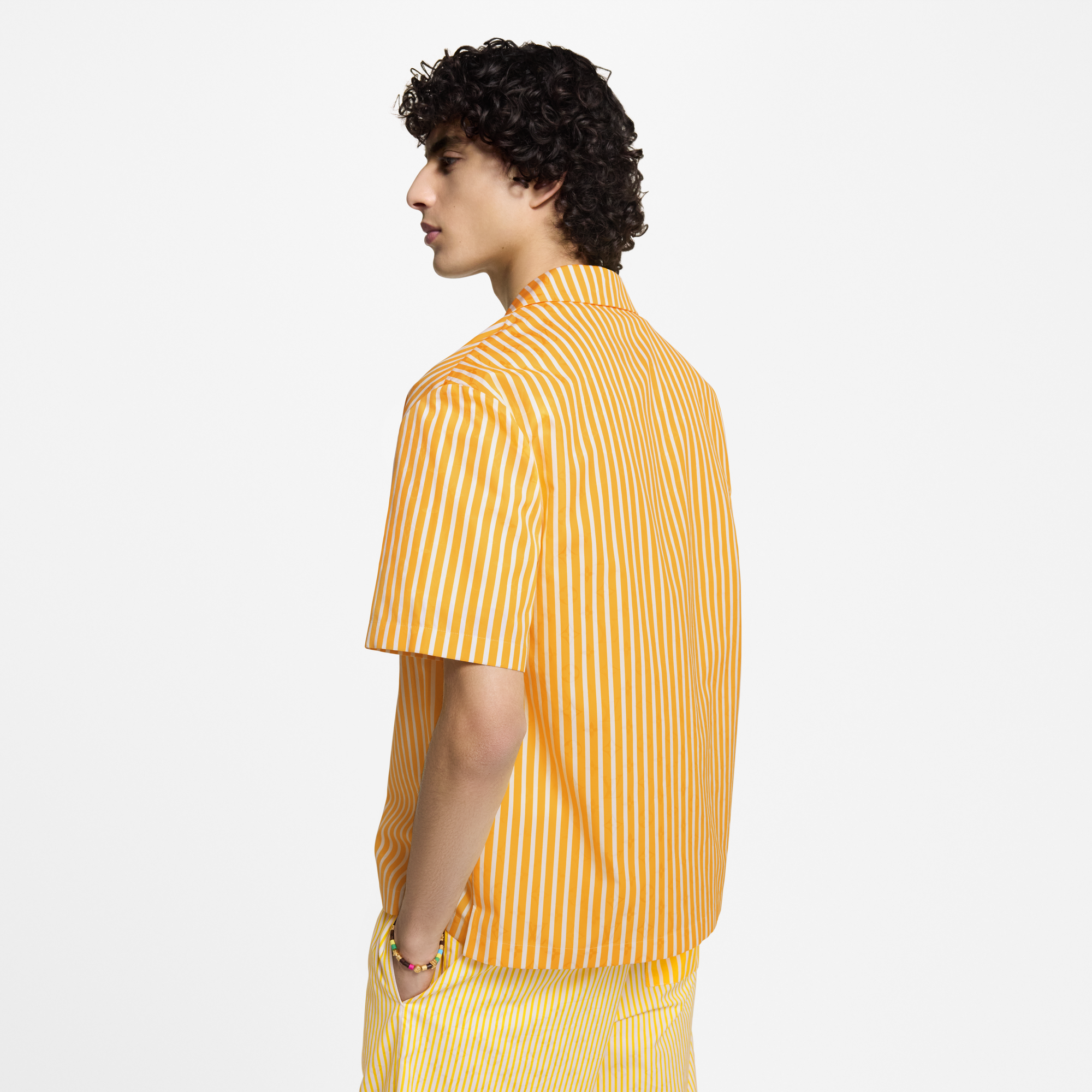 Kurzarm-Hemd mit Streifen, Monogram- sowie Patchwork-Motiv  Herren Ready to Wear Hemden | LOUIS VUITTON (Zoom)